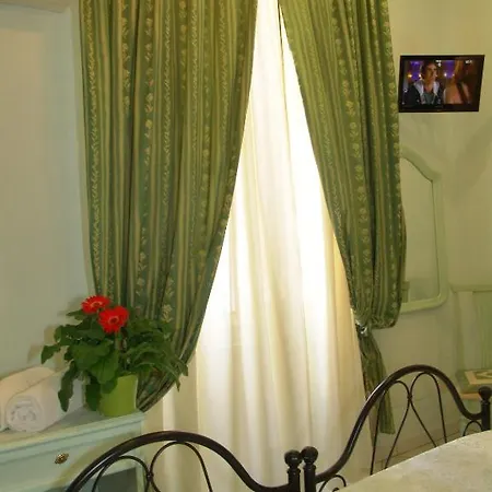 Galli Hotel 2*