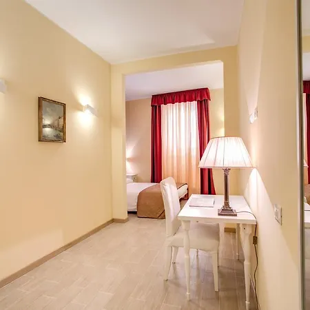 Floor Navona Guest house 2*