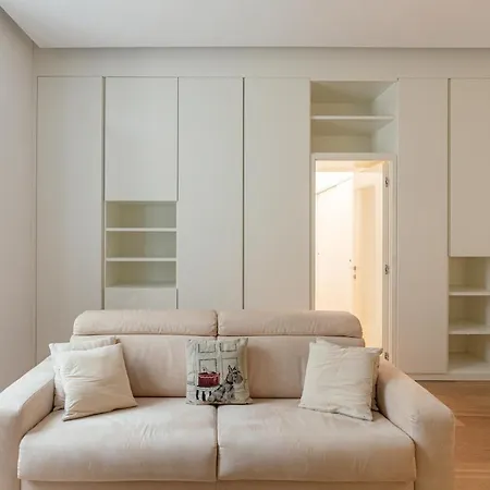 Apartment Tritone Minimal Rome