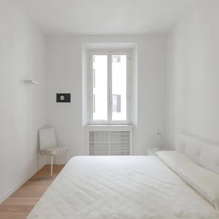 Apartment Tritone Minimal
