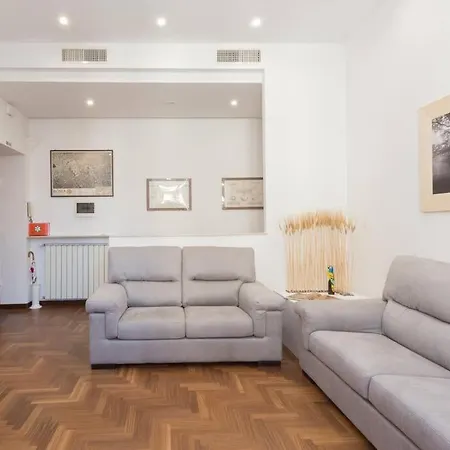 Apartment Popolo Elegant Two Bedroom *