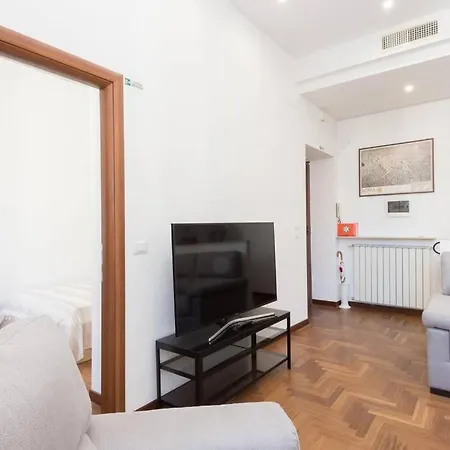 Apartment Popolo Elegant Two Bedroom *