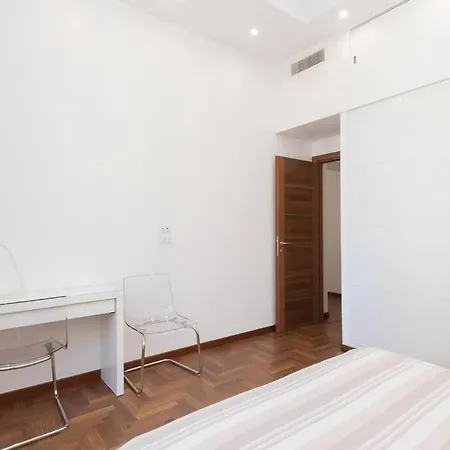 Apartment Popolo Elegant Two Bedroom *