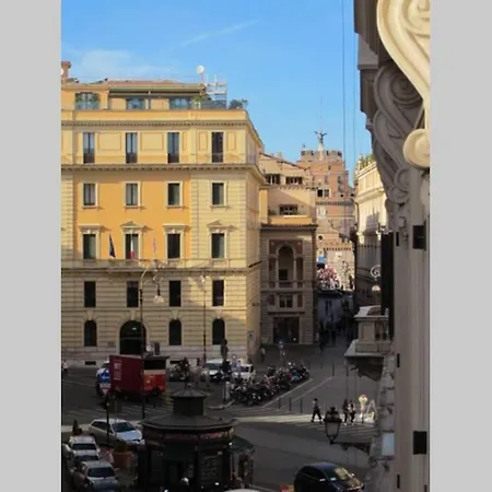 FilippoNeri 112, via dei Banchi Vecchi