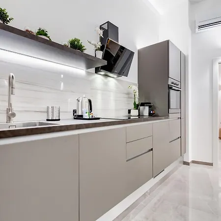 Unoseitre - Luxury & Apartment