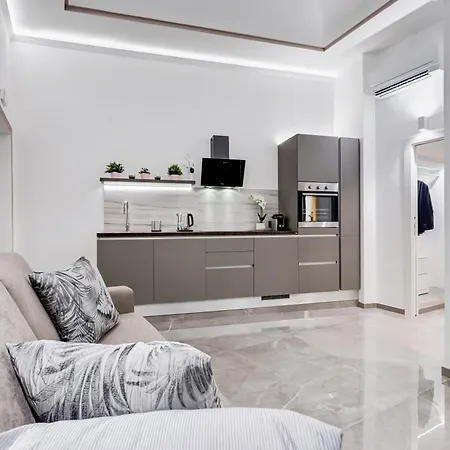 Unoseitre - Luxury & Apartment *