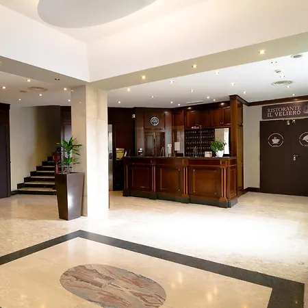 Hotel Pacific