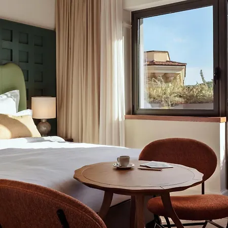 The Hoxton, Hotel