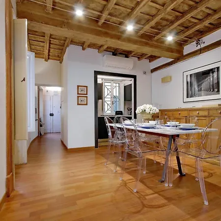 Ych-farnese Charme Apartment *