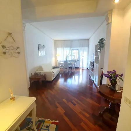 Apartment Luminoso Pamphili Rome