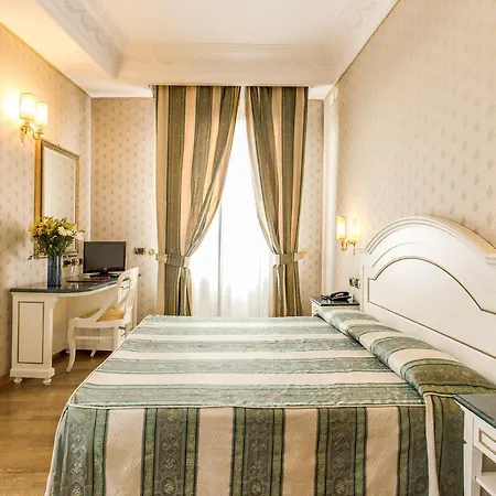 Hotel La Lumiere Di Piazza Di Spagna Roma