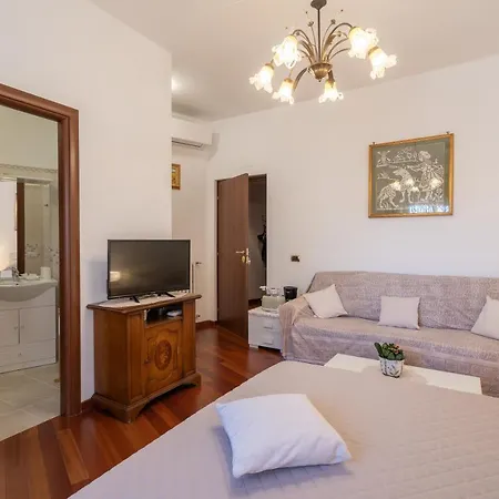 Delia Al Pigneto, Cute Studio Fully Equipped