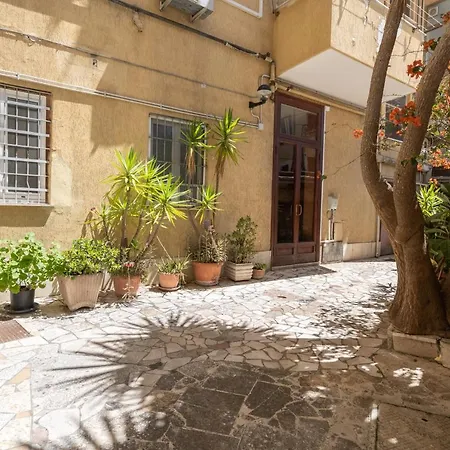 Delia Al Pigneto, Cute Studio Fully Equipped *