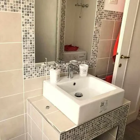 Alessandra Apartment *