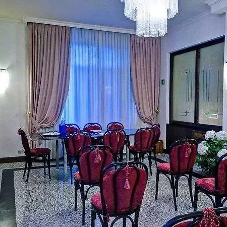 Mondial Hotel