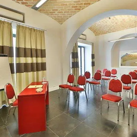 Mondial Hotel 4*