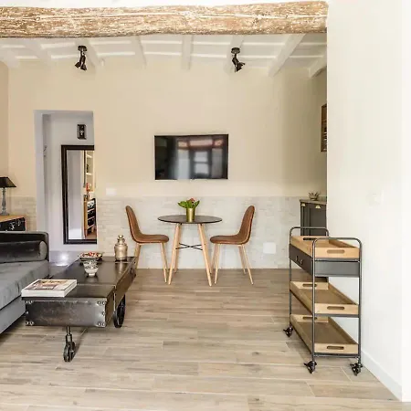 Apartment Paradise In Campo Dei Fiori-navona Square Few Steps From Vatican *
