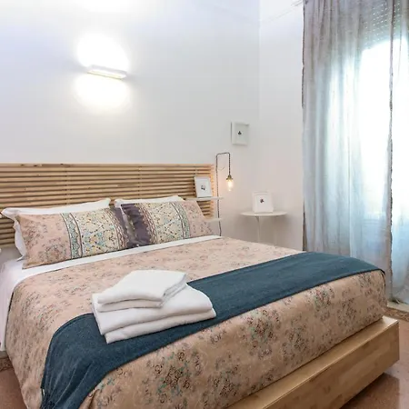 Interno 6 San Pietro * Roma