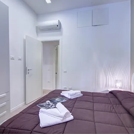 Piazza Vittorio Emanuele II Halldis Apartment * רומא