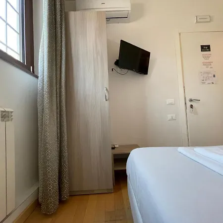 Affittacamere Luciano Laterani *
