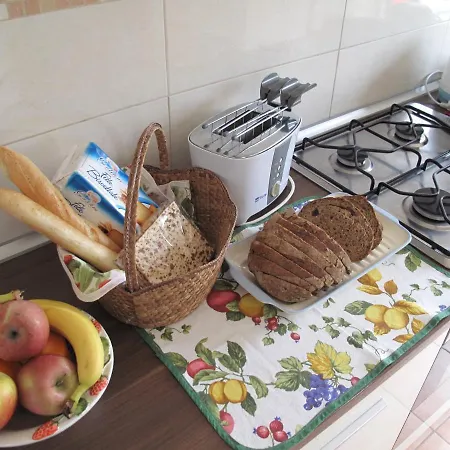 Bright Place In The Park Homestay Rome