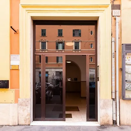 La Casa Di Andrea Ai Musei Vaticani 2 Rome
