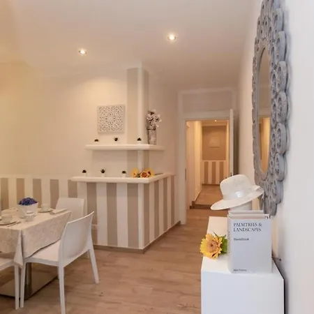 Lovely Nights - Luxury Guest house *
