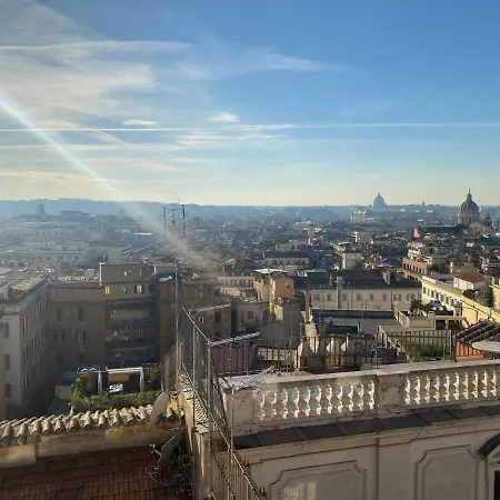Prince's Spagna Apartment *