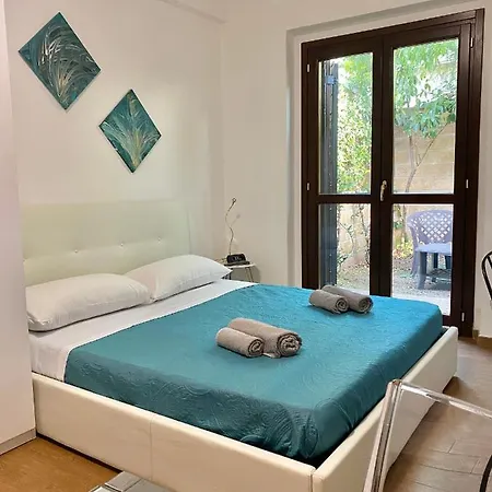 Sira Apartment *