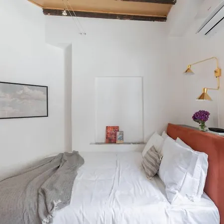Iflat Opera Penthouse With Terrace Apartment