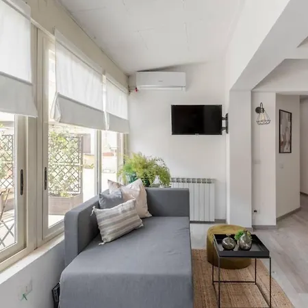 Iflat Opera Penthouse With Terrace Apartment