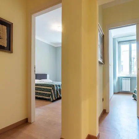 Apartamento Termini Station Elegant And Roomy Roma