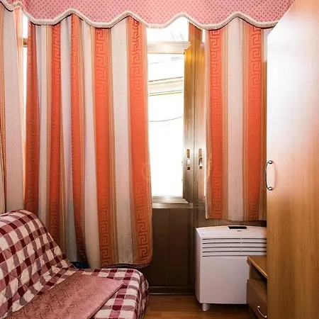 Hotel Artromano Řím