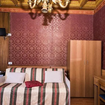 Hotel Artromano 2*