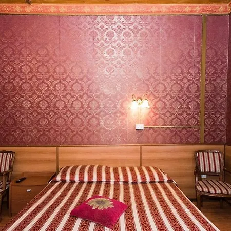 Hotel Artromano 2*