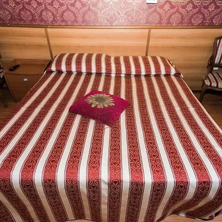 Artromano Hotel 2*