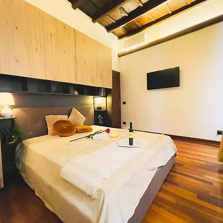 Trevi Fountain Luxury Apartment Rome