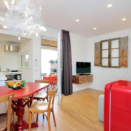 Colosseum Stylish Apartment *