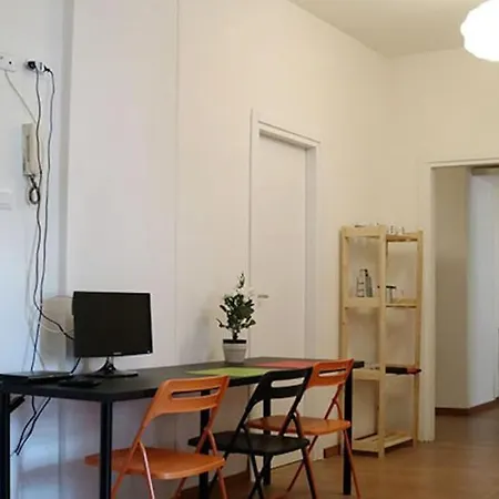 Kamchu Apartments: Viale Libia Guest house Rome