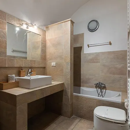 Trinita Dei Monti Piazza Di Spagna, 2* Ρώμη