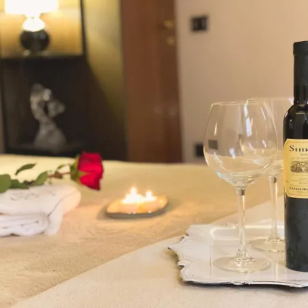 Trevi Fountain Luxury Apartment