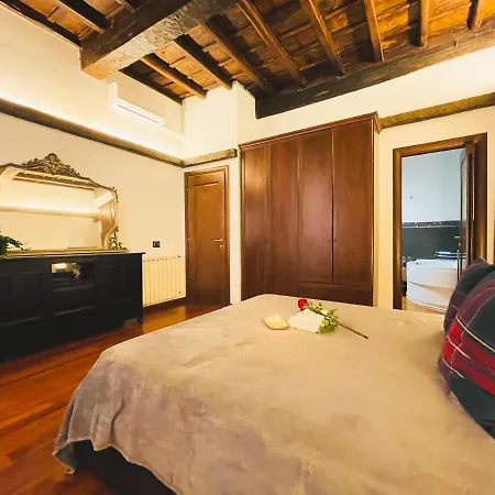 Trevi Fountain Luxury Apartment Rome