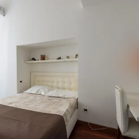 Colosseo Cozy Apartment *