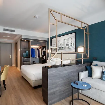 Hotel St Martin By Omnia 4*