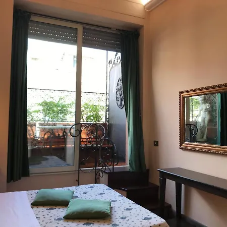 Okapi Hotel *