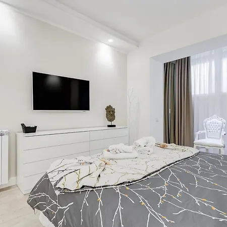 Bmga L The White Crown In Testaccio Apartment Rome