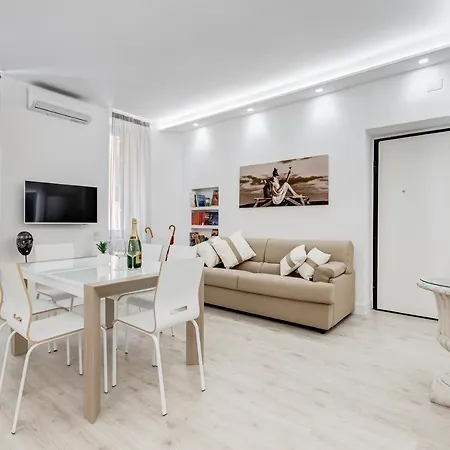 Bmga L The White Crown In Testaccio Apartment *