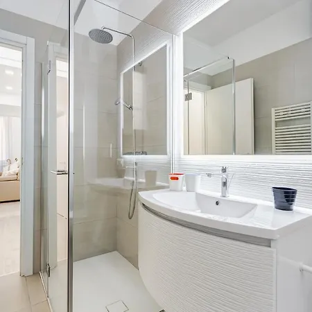 Bmga L The White Crown In Testaccio Apartment Rome