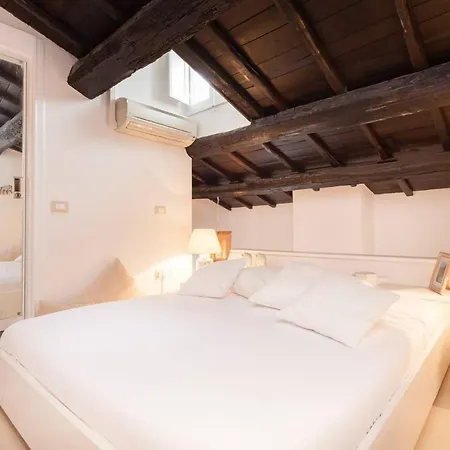 Apartment Navona Luxury Penthouse