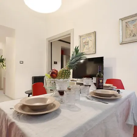 Apartment Grand Tour - Liberty Collection *